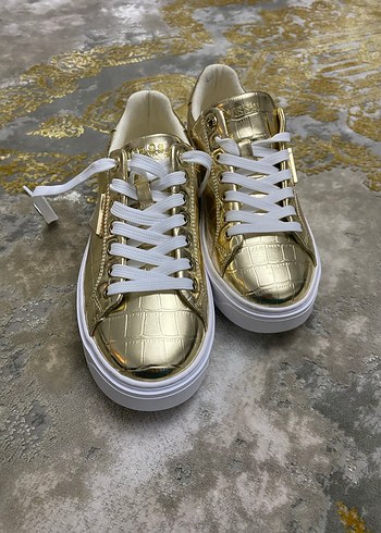 Guess Orjinal spor ayakkabı - Görsel 2