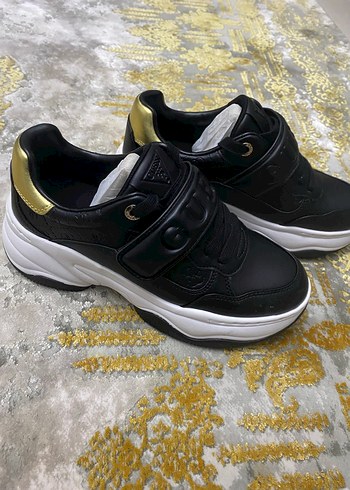 Guess Orjinal spor ayakkabı - Görsel 7