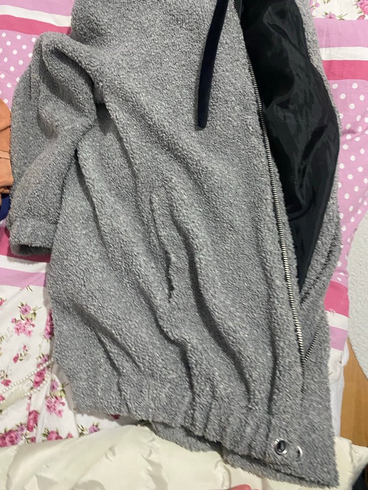 Gri Kapüşonlu Rahat Kesim Kadın Ceket - Görsel 2