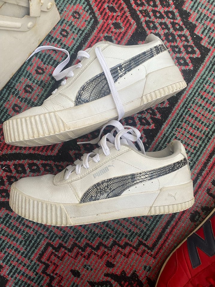 Yılan Desenli Beyaz Kadın Spor Ayakkabı - Görsel 2