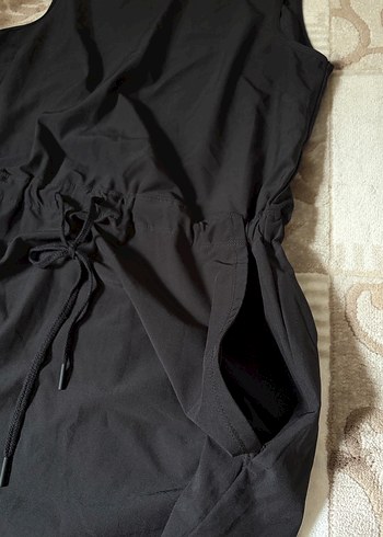 Siyah cepli parasut kumas elbise - Görsel 4