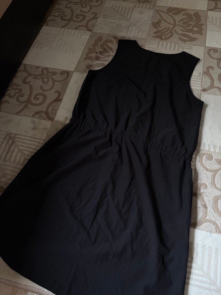 Siyah cepli parasut kumas elbise - Görsel 5