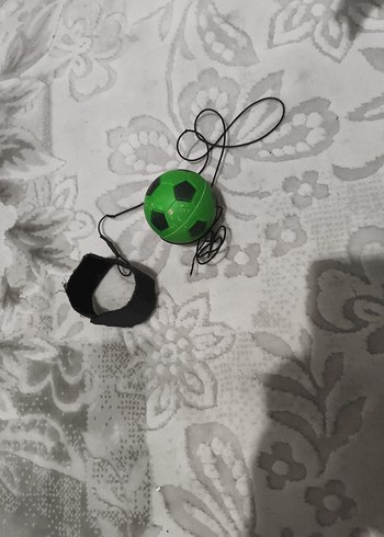 ele bağlayıp bir yere kaçmadan oynanan top - Görsel 3