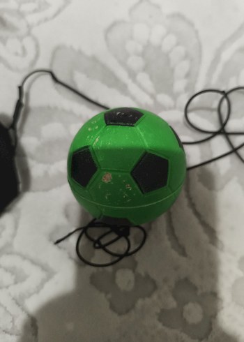 ele bağlayıp bir yere kaçmadan oynanan top - Görsel 4