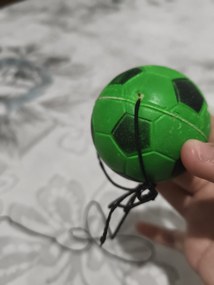 ele bağlayıp bir yere kaçmadan oynanan top - Görsel 5