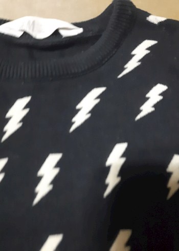 HM marka 2/4 yas Siyah Baskılı Erkek Çocuk Kazak - Görsel 2