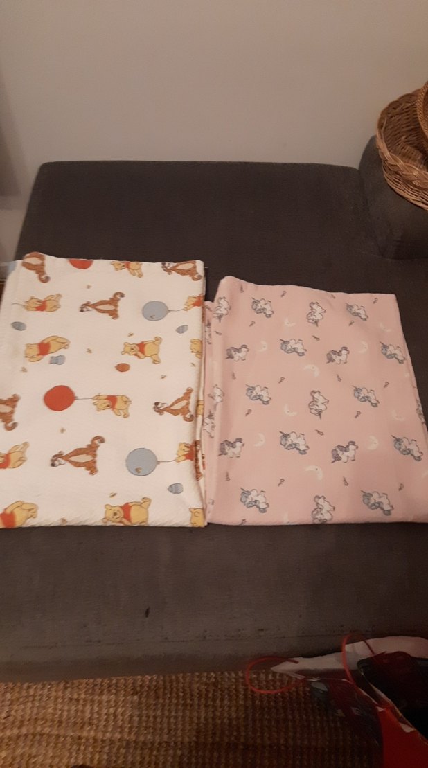 kız ve erkekBaskılı Bej Çocuk yatak pikesi yazın kreş için aldım - Görsel 3