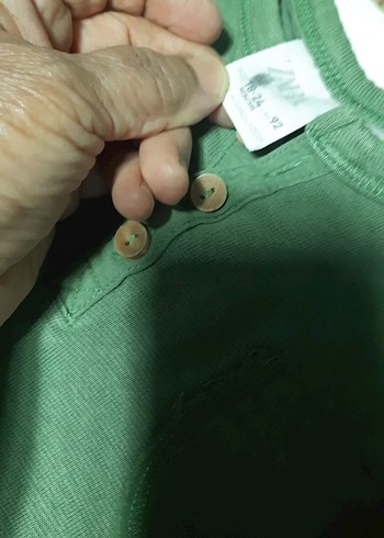 zara marka 3/4yaş Erkek Çocuk Uzun Kollu Düğmeli tşortlar 89tl - Görsel 7