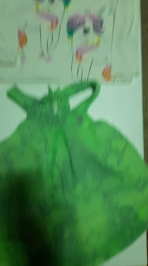 4 adet tşort tane 70 Yeşil Bağlama Desenli bluz ve tşortlar - Görsel 2