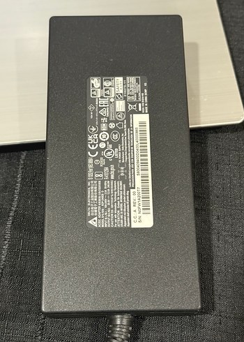 MSİ ASUS LAPTOP 20V 12Amper 240W Adaptör - Görsel 2