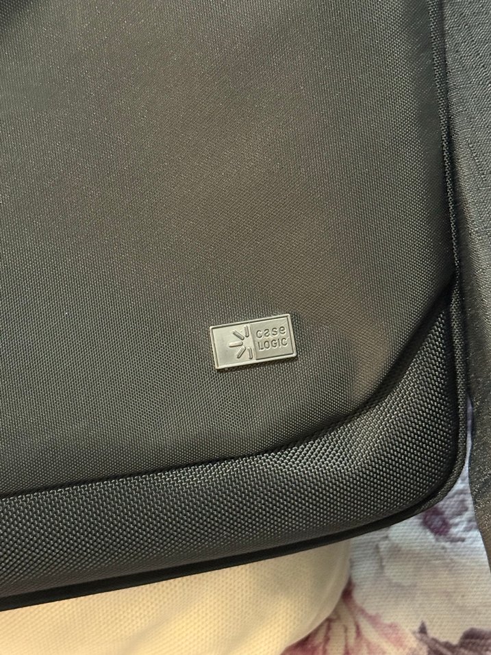 Caselogic 17.3 Laptop & İş Çantası - Görsel 3