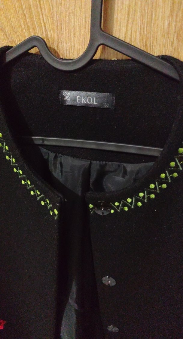 Düğmeli Nakışlı Siyah Midi Kadın Kaban - Görsel 2