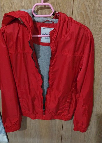 Kadın Kırmızı Fermuarlı yağmurluk - Görsel 3