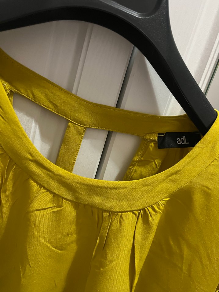 Kadın Sarı Kısa Kollu Pilili Bluz - Görsel 3