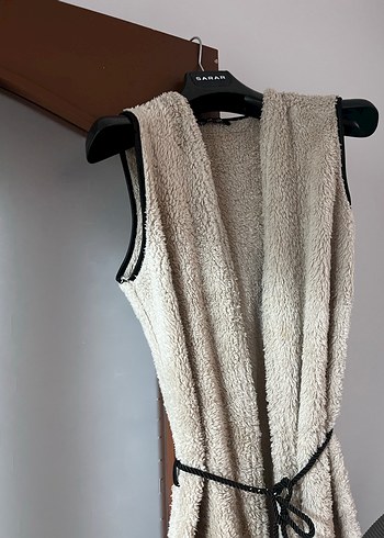 Bej Uzun Kollarsız Kadın yünlü yumoş yelek - Görsel 2