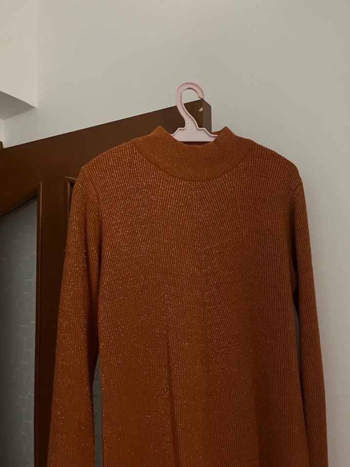 Kahverengi Yüksek Yakalı Örgü Kadın bilek üstü elbise - Görsel 4