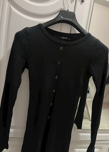 Düğmeli Siyah Triko Midi Elbise - Görsel 3