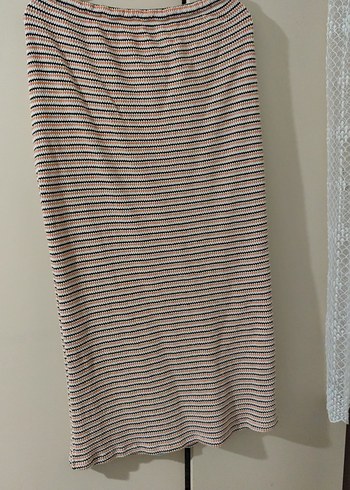 Çizgili Piliseli Midi Triko Elbise - Görsel 4