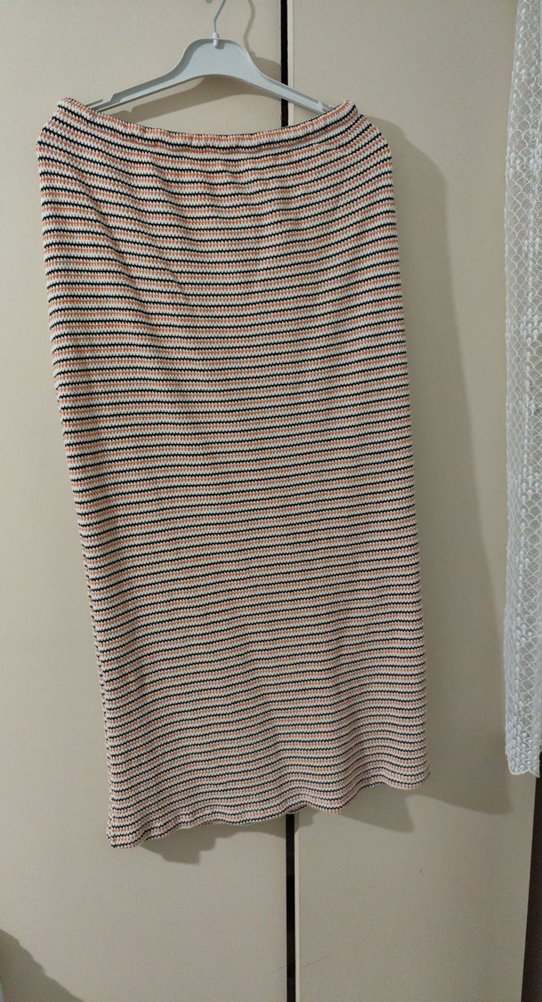 Çizgili Piliseli Midi Triko Elbise - Görsel 4