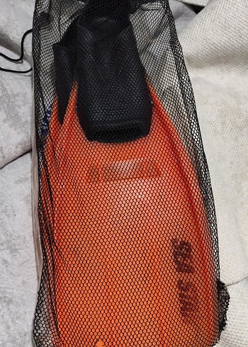 Parlak Turuncu Çocuk Deniz Yüzgeci - Görsel 2