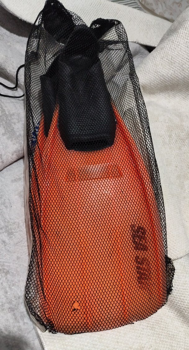 Parlak Turuncu Çocuk Deniz Yüzgeci - Görsel 2