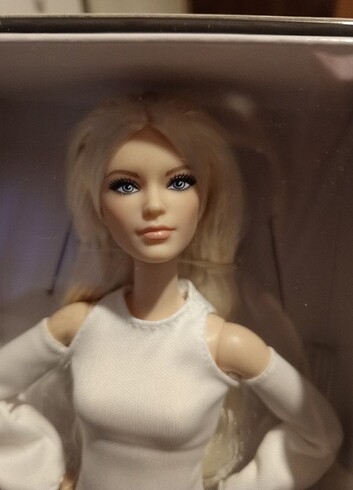 Barbie Barbie looks victoria