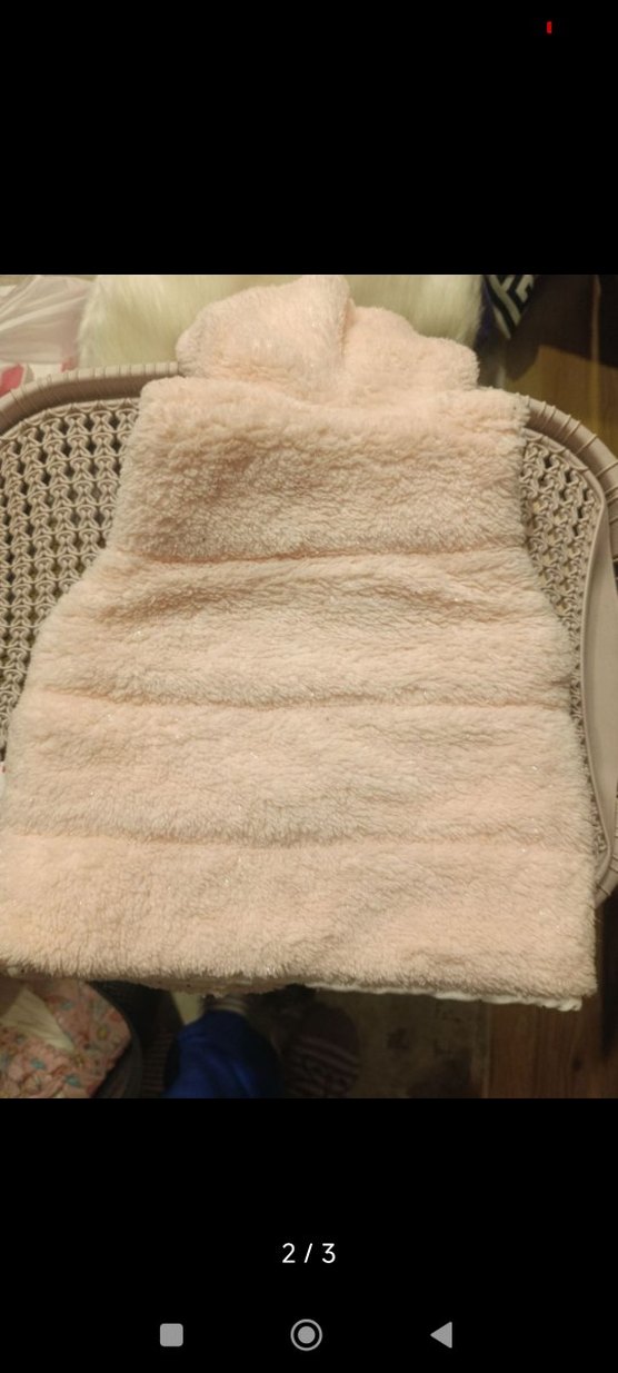 Kız Çocuk Kapüşonlu Pembe Kürklü Yelek - Görsel 2