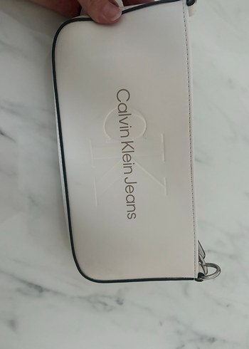  Beden Calvin Klein beyaz Fermuarlı Deri Kadın Çanta