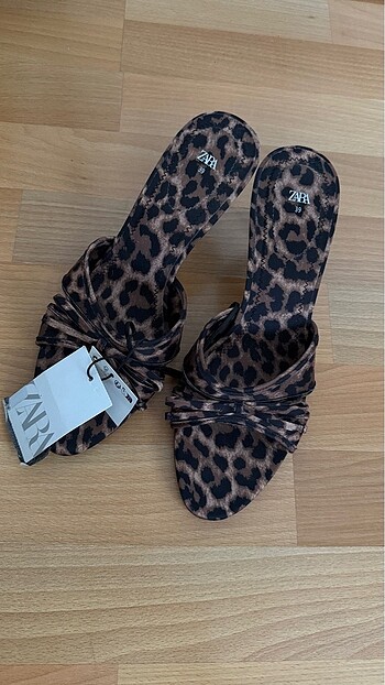 38 Beden Zara Leopar Terlik Topuklu