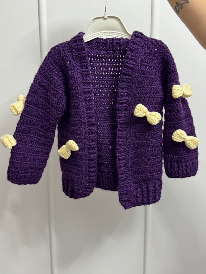 Mor Örgü Kız Hırka Sarı Fiyonk Detaylı - Görsel 3