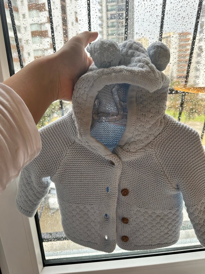 Erkek Çocuk Gri Örgü Hırka - Görsel 2