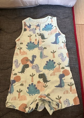 Marks & Spencer 9 Ay