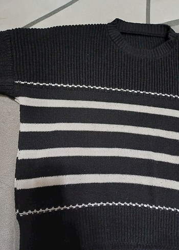 Siyah beyaz  Çizgili Kadın Triko Kazak - Görsel 2