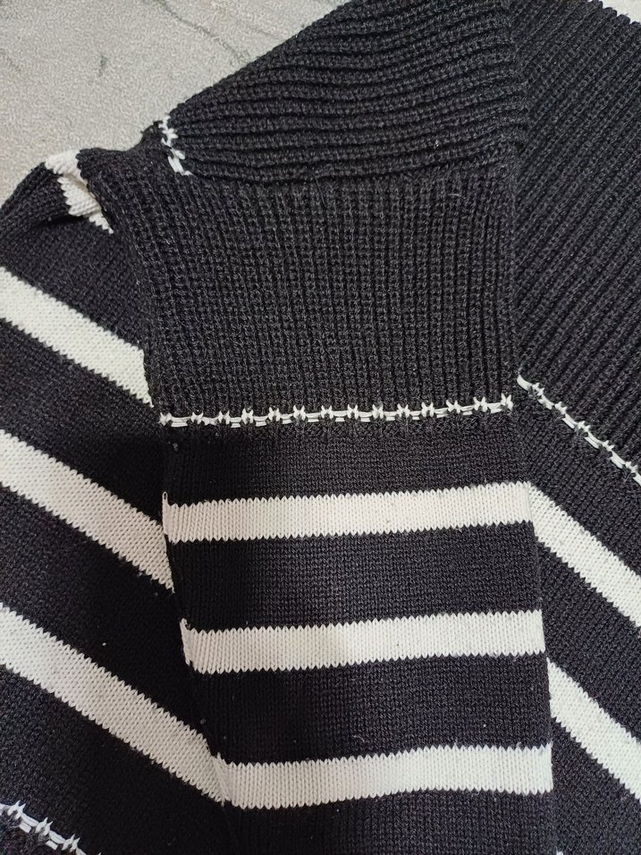 Siyah beyaz  Çizgili Kadın Triko Kazak - Görsel 3