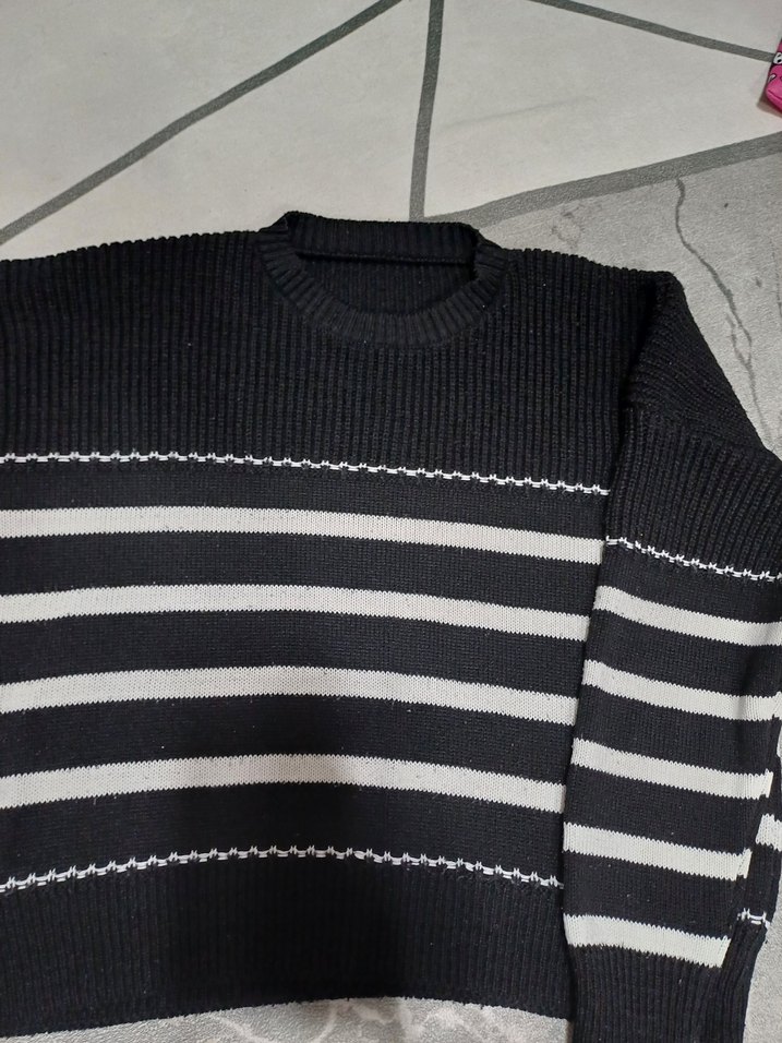 Siyah beyaz  Çizgili Kadın Triko Kazak - Görsel 4