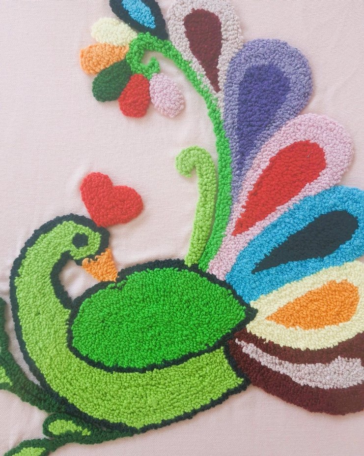 Tavuskuşu Desenli Punch Tablo - Görsel 3