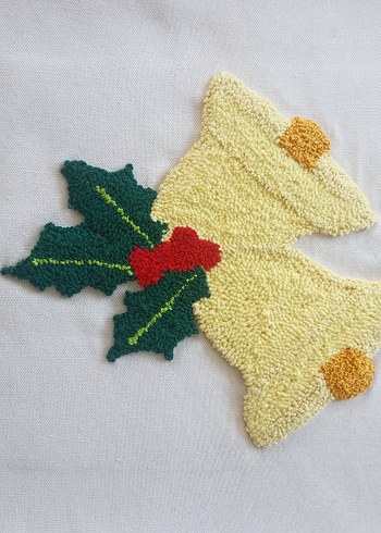 Yeni Yıl Temalı Kabartmalı Punch Kırlent Kılıfı - Sarı Çanlar) - Görsel 2