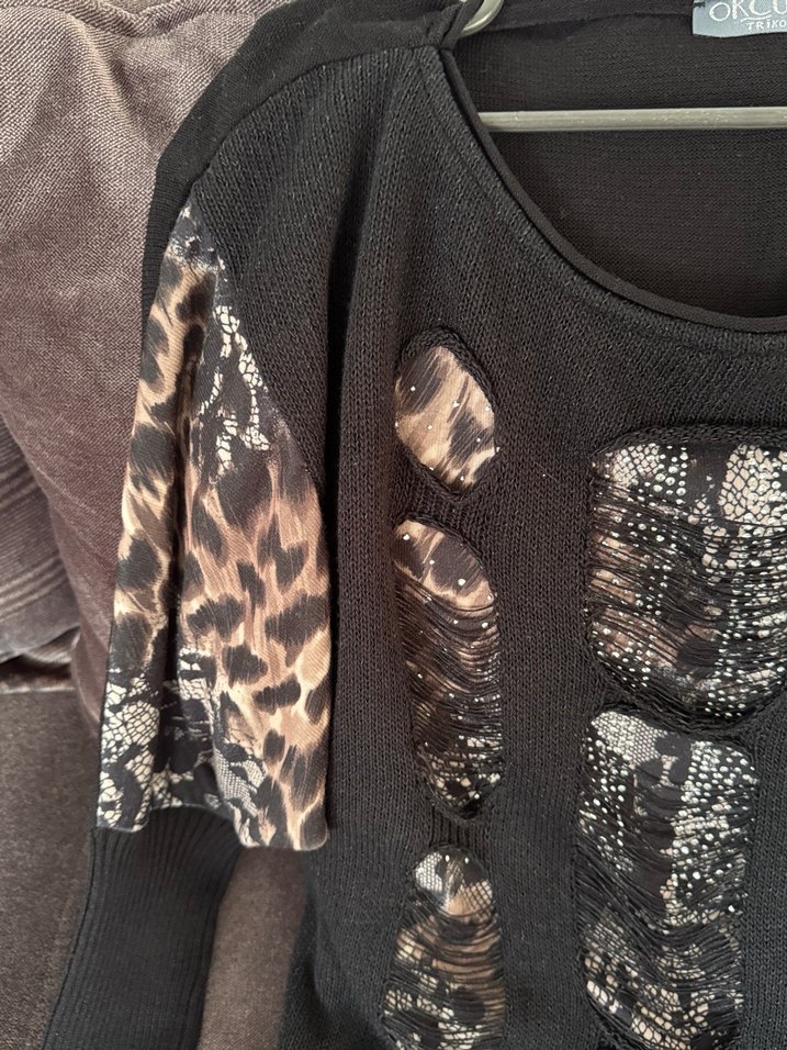 Siyah Desenli Uzun Kollu Triko Bluz - Görsel 3