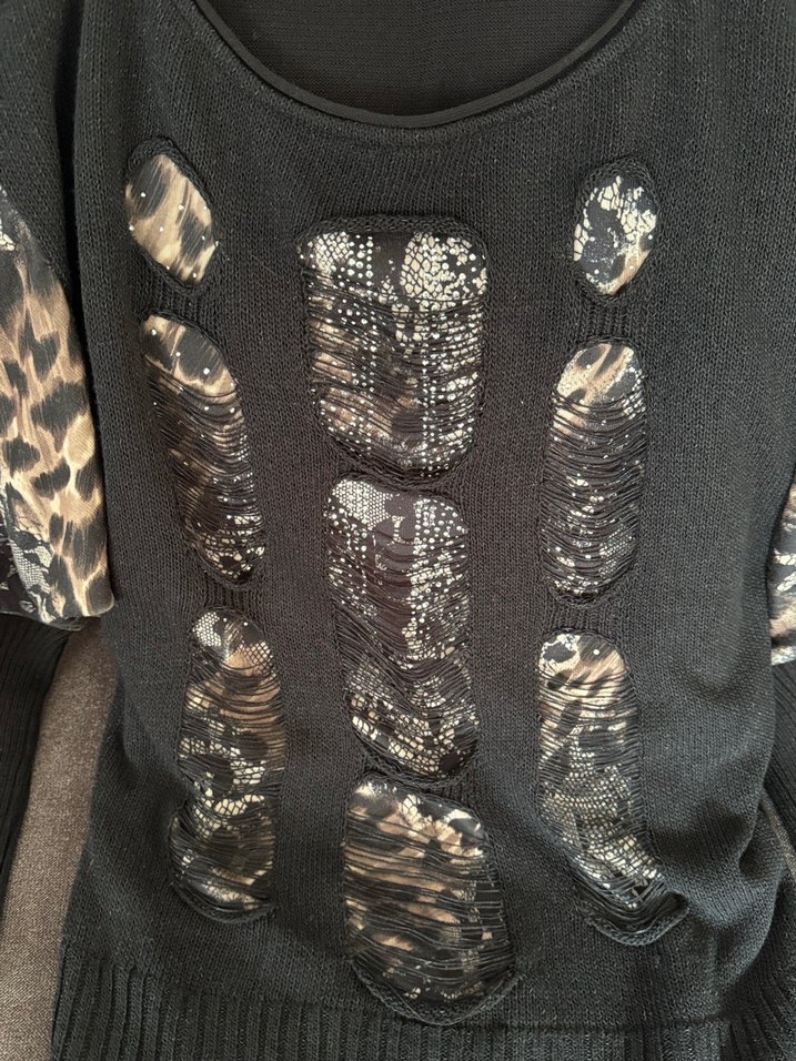 Siyah Desenli Uzun Kollu Triko Bluz - Görsel 2