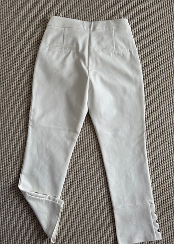 Düğmeli Beyaz Kadın Kumaş Pantolon - Görsel 3