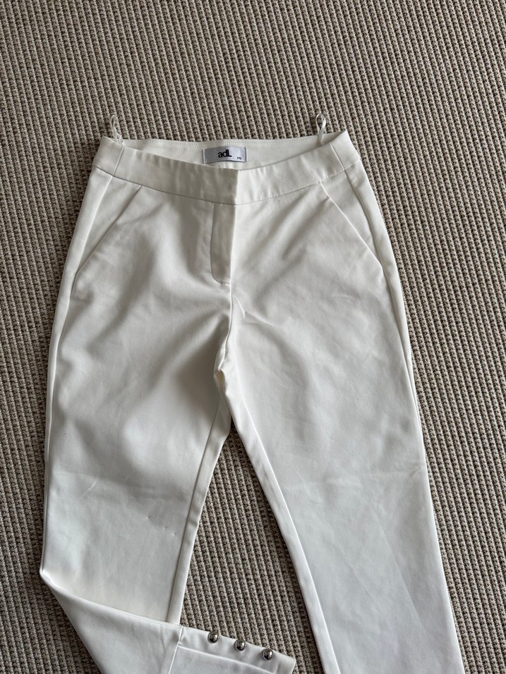 Düğmeli Beyaz Kadın Kumaş Pantolon - Görsel 2