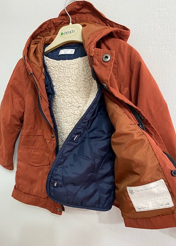 Kapüşonlu Erkek Çocuk Turuncu Mont - Görsel 3