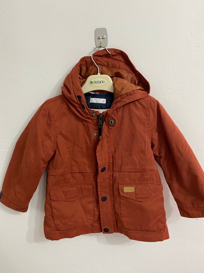 Kapüşonlu Erkek Çocuk Turuncu Mont - Görsel 4