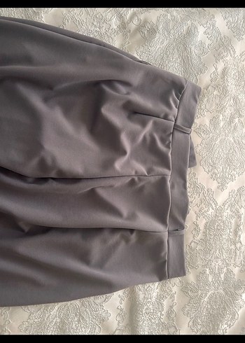 Gri Midi Kadın Rahat Kesim Kumaş Pantolon - Görsel 3