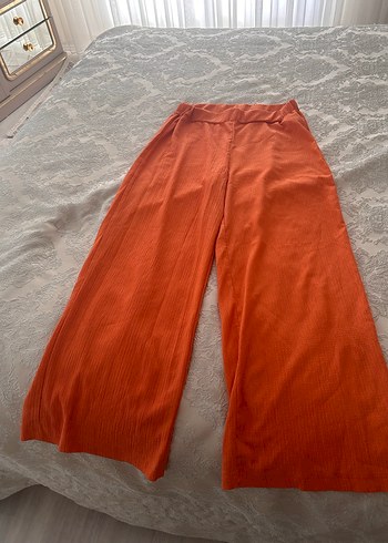 Turuncu V Yaka Piliseli Keten Bluz ve bol kesim pantolon - Görsel 8