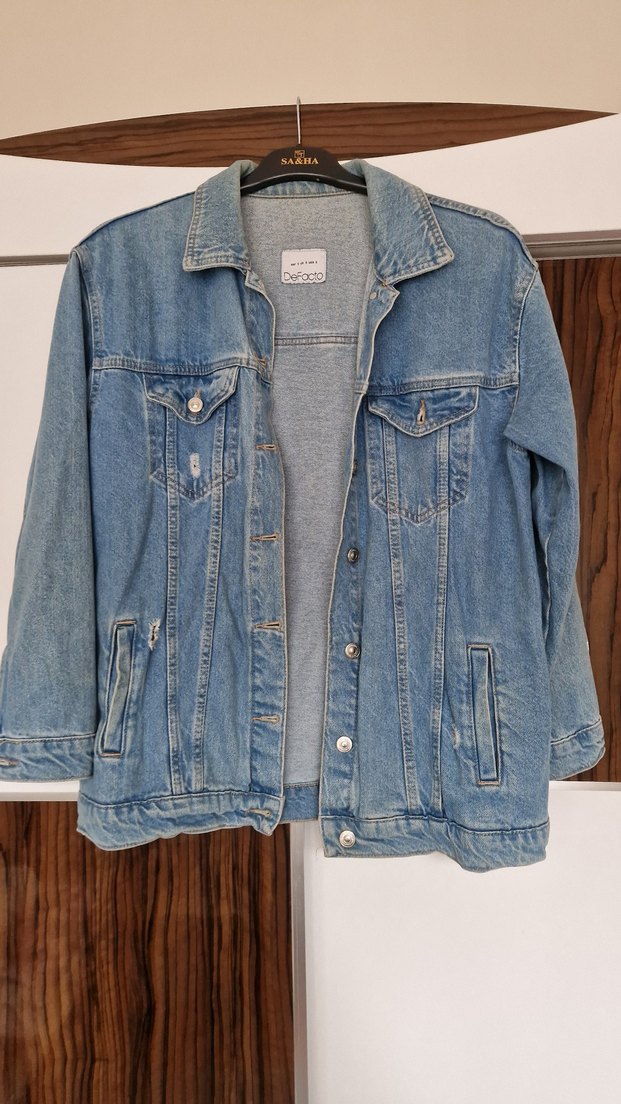 Düğmeli Geniş Kesim Kadın Denim Ceket - Görsel 3