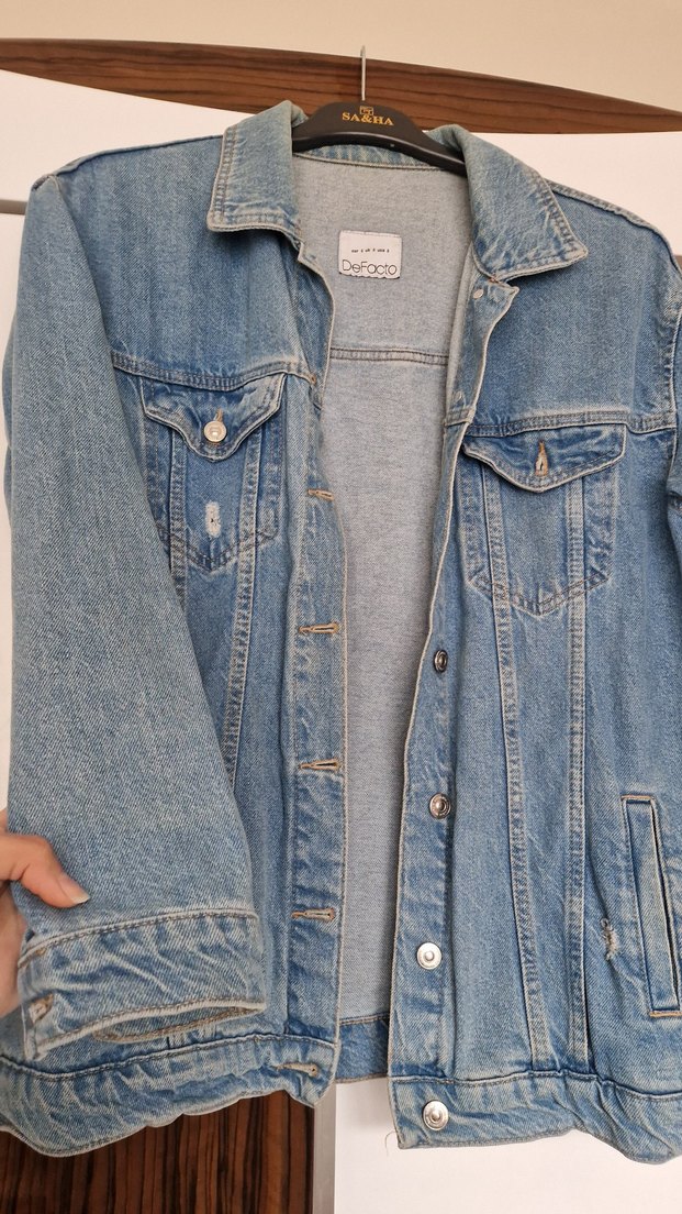 Düğmeli Geniş Kesim Kadın Denim Ceket - Görsel 2