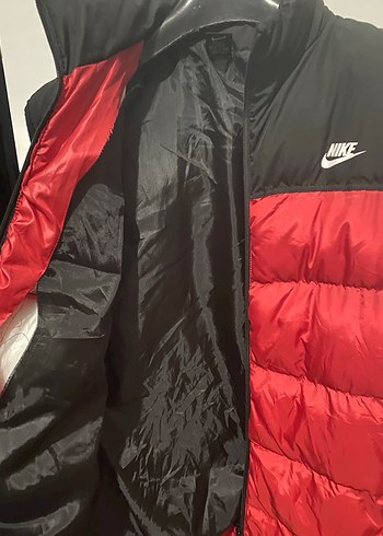 Nike Kırmızı Siyah Fermuarlı Yelek - Görsel 4