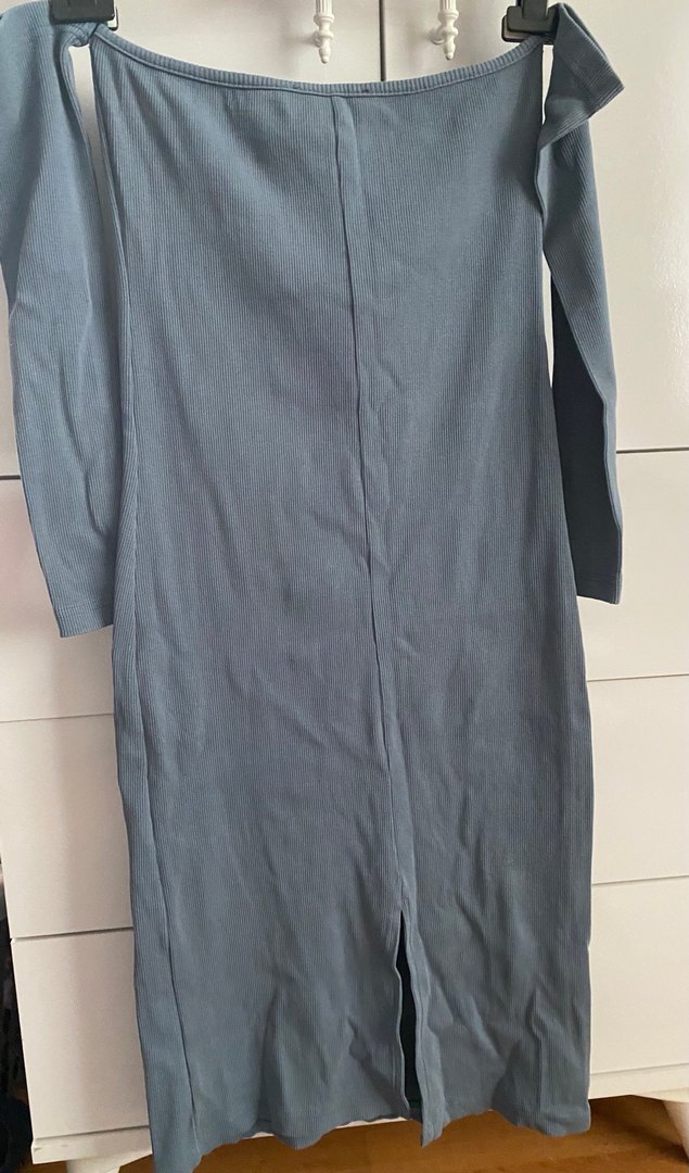 Parmak geçirmelı uzun yırtmaçlı straplez elbise - Görsel 3