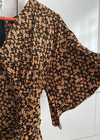 Bohem V Yakalı şortlu Desenli Midi Elbise - Görsel 3